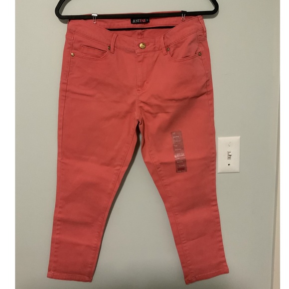 NEW! Ankle Jeans 👖| JustFab - Picture 4 of 9